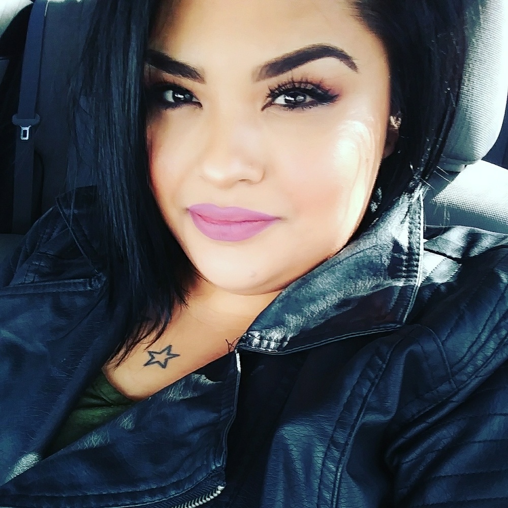 Meet your Posher, Victoria